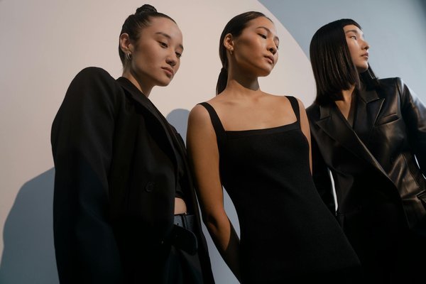 Trouvez le Rouge à Lèvres Idéal pour Éblouir Vos Soirées : Le Guide Incontournable !